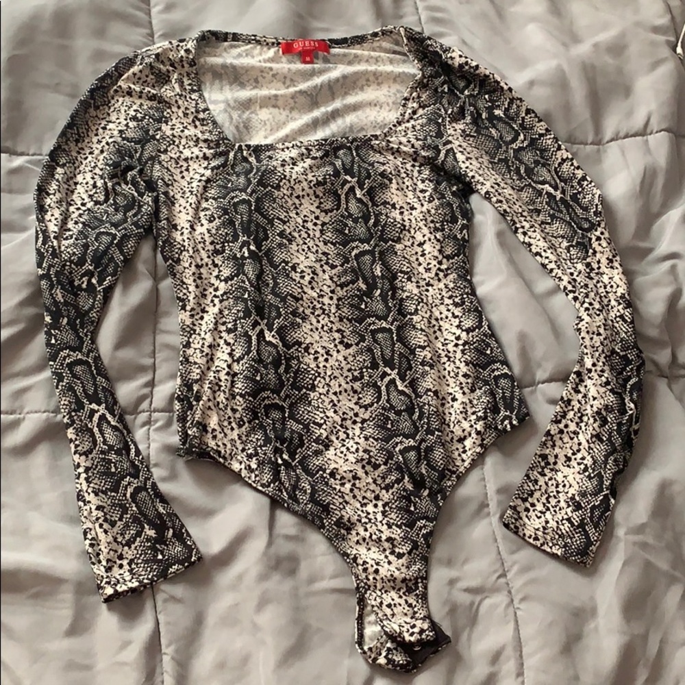 Guess snakeprint body suit !